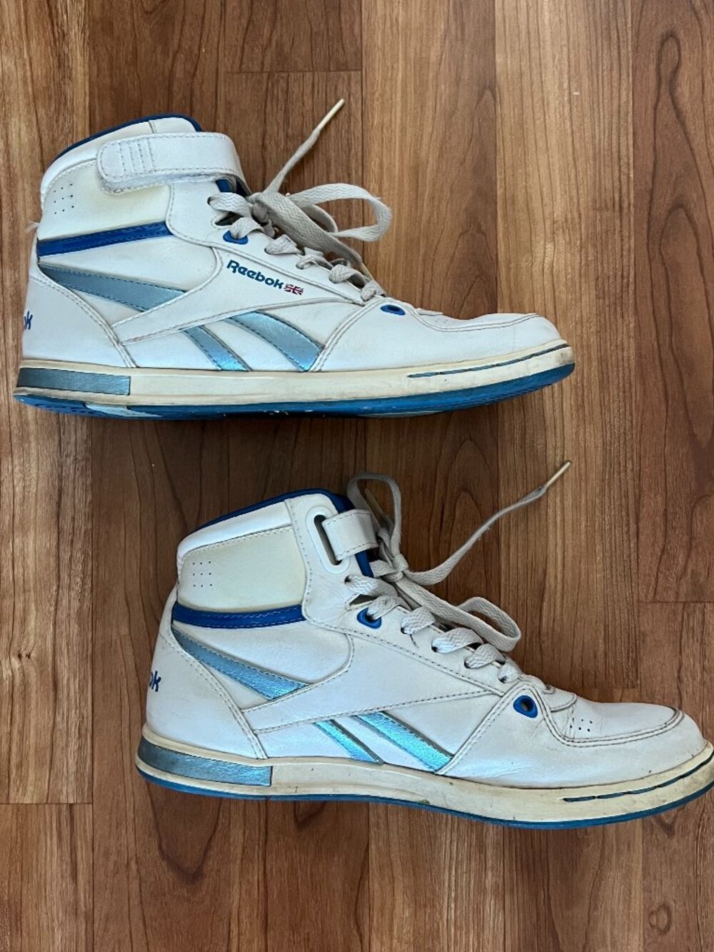 Reebok Classic RB 905 High Top Sneakers White Blue Iridescent Size 6.5